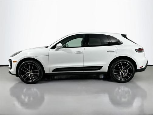 2023 Porsche Macan 