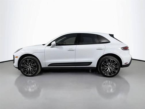 Carrara White Metallic 2026 Porsche Macan
