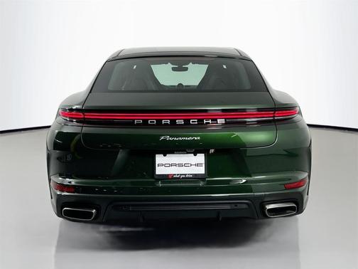 2026 Porsche Panamera 