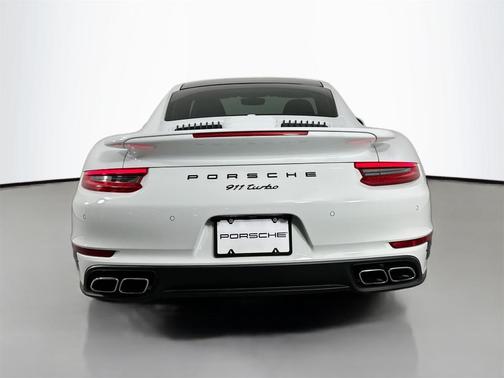 2018 Porsche 911 Turbo