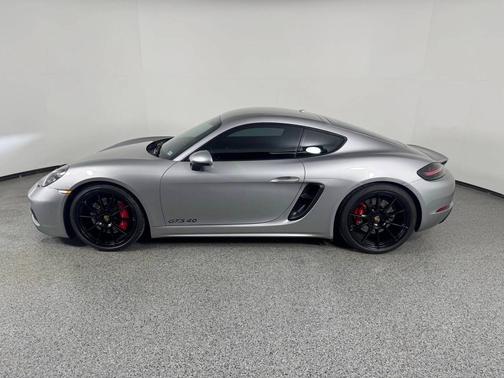 2025 Porsche 718 Cayman 