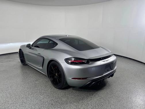 2025 Porsche 718 Cayman 