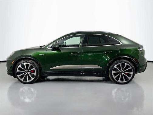 2024 Porsche Macan Turbo