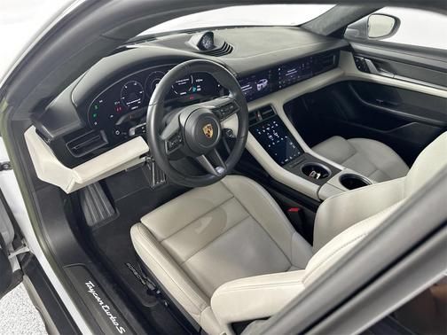 2022 Porsche Taycan Cross Turismo Turbo S