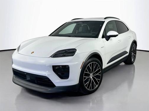 White 2025 Porsche Macan