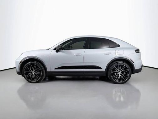 Ice Grey Metallic 2026 Porsche Macan