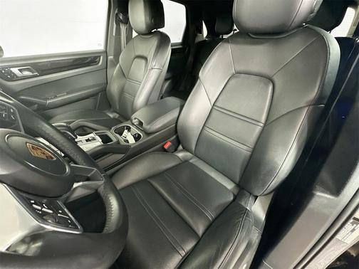 2019 Porsche Cayenne Base