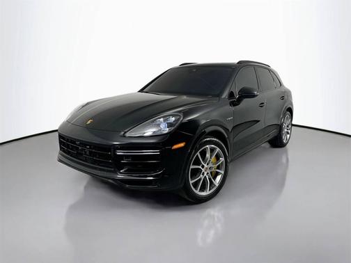 2023 Porsche Cayenne 