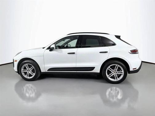White 2022 Porsche Macan