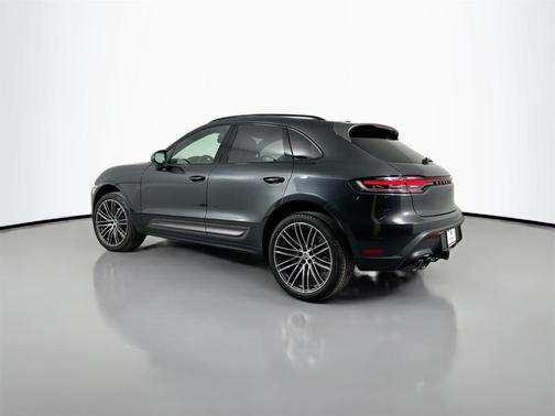2025 Porsche Macan T