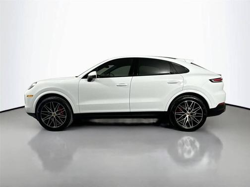 Carrara White Metallic 2026 Porsche Cayenne