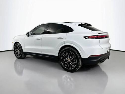 Carrara White Metallic 2026 Porsche Cayenne