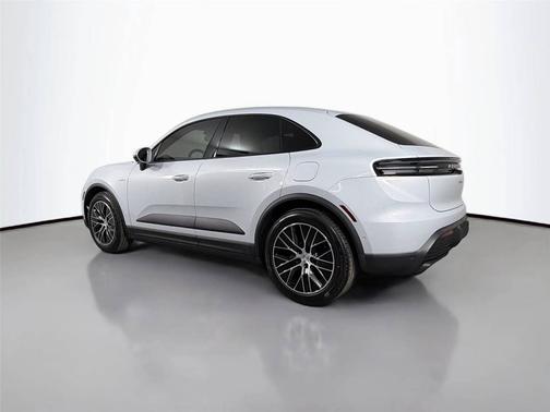 Ice Grey Metallic 2026 Porsche Macan