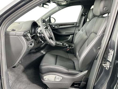 2025 Porsche Macan S