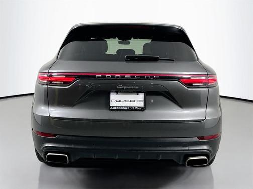 2021 Porsche Cayenne Base
