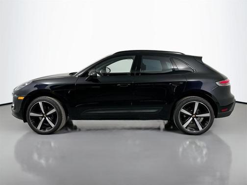 2024 Porsche Macan Base (PDK)