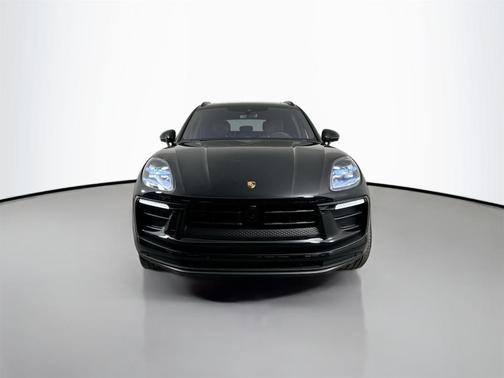 2024 Porsche Macan Base (PDK)
