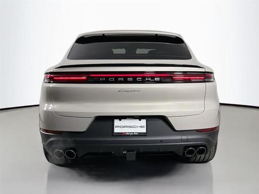 Cashmere Beige Metallic 2026 Porsche Cayenne AWD