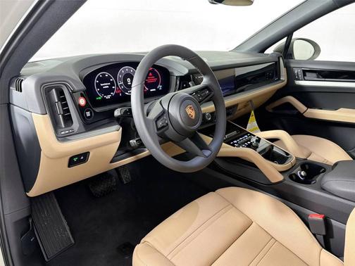 Cashmere Beige Metallic 2026 Porsche Cayenne AWD