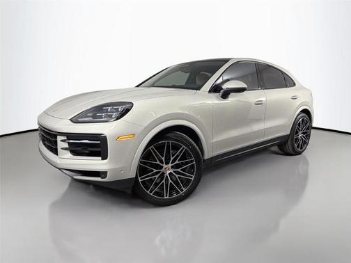 Cashmere Beige Metallic 2026 Porsche Cayenne AWD