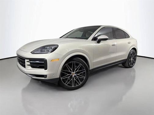 Cashmere Beige Metallic 2026 Porsche Cayenne