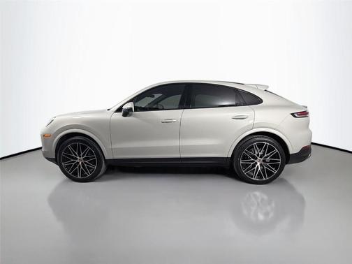Cashmere Beige Metallic 2026 Porsche Cayenne AWD