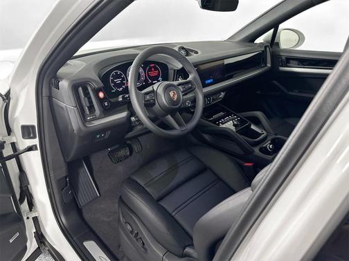 2025 Porsche Cayenne AWD