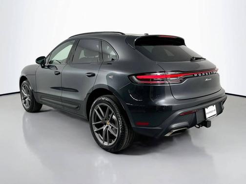 2025 Porsche Macan 