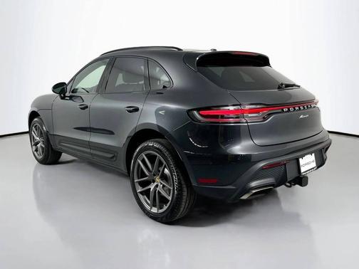 Volcano Grey Metallic 2025 Porsche Macan