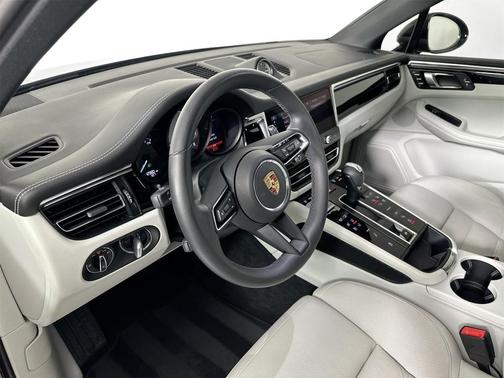 2024 Porsche Macan S