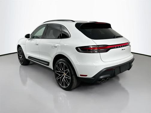 2026 Porsche Macan 