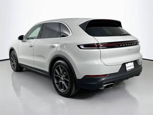 2025 Porsche Cayenne 