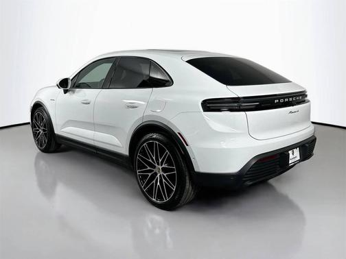 2024 Porsche Macan 