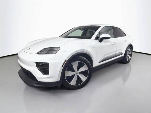 White 2025 Porsche Macan