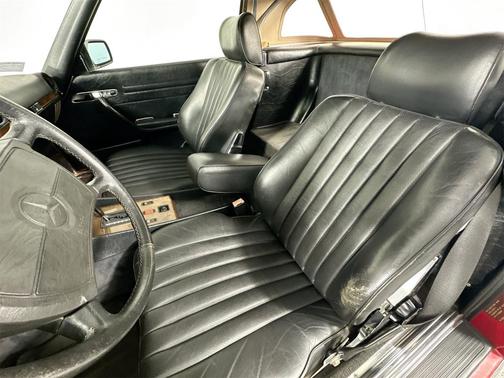 1987 Mercedes-Benz SL-Class 560SL