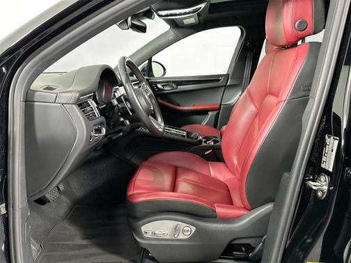 2023 Porsche Macan S
