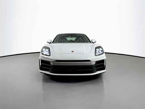 2024 Porsche Panamera 4