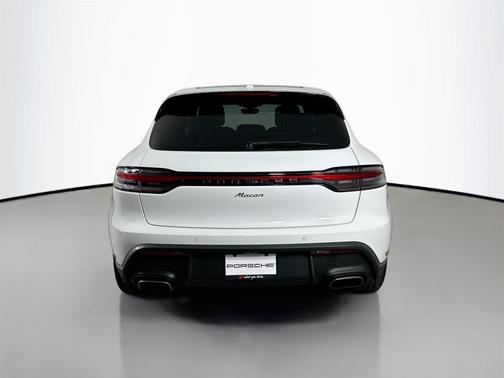 2023 Porsche Macan 