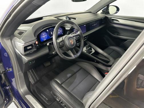 2024 Porsche Macan Electric 4