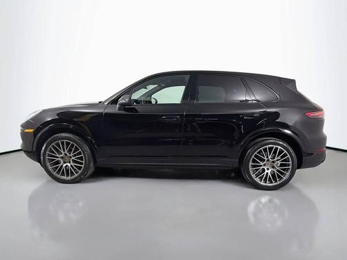 2022 Porsche Cayenne 