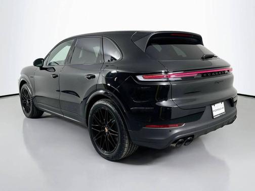 2025 Porsche Cayenne 