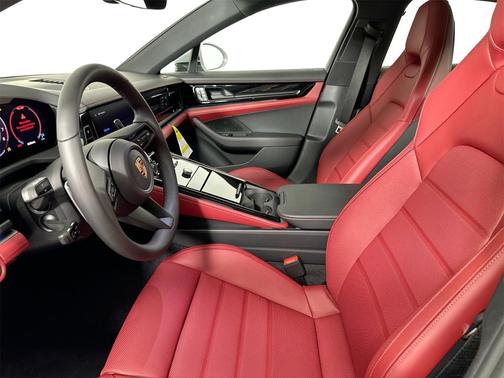 2026 Porsche Panamera 