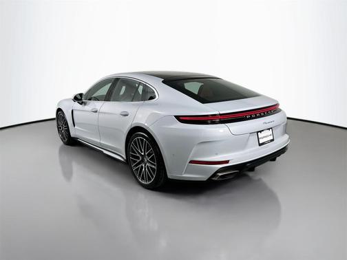 2026 Porsche Panamera 