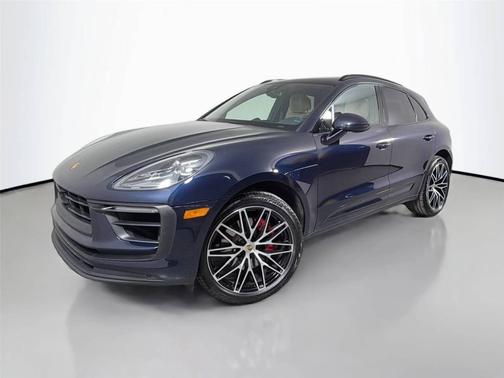 Night Blue Metallic 2023 Porsche Macan