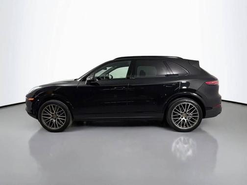 2023 Porsche Cayenne 
