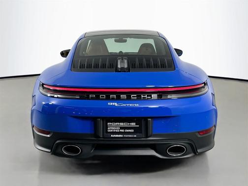 2025 Porsche 911 Carrera