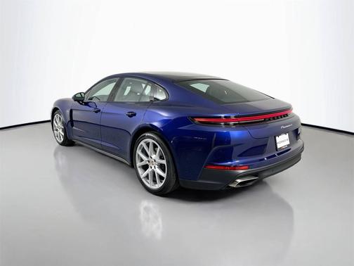 2026 Porsche Panamera 