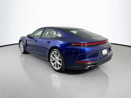 2026 Porsche Panamera 