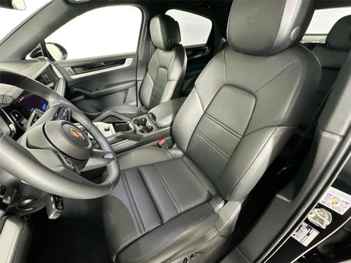 Black Metallic 2025 Porsche Cayenne S