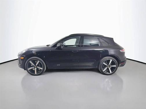 Jet Black Metallic 2026 Porsche Macan